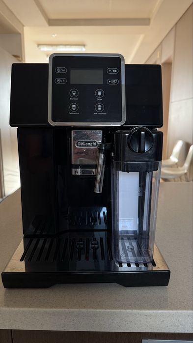 Продам кофемашину срочно