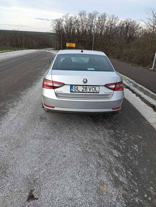 Vând Skoda Superb 1.6 TDI 2016
