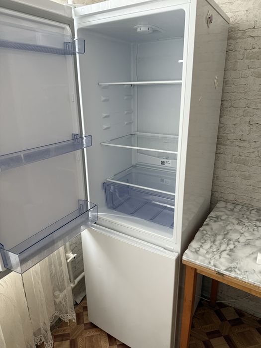 Холодильник рабочий