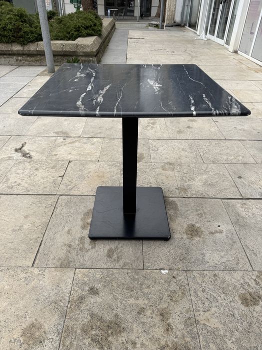 Столове и маси (външна и вътрешна употреба)