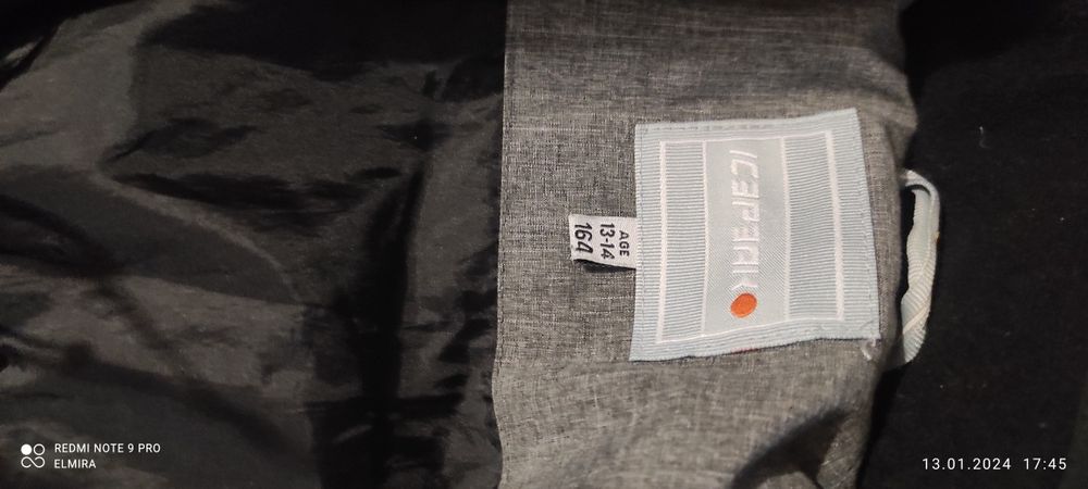 Продам зимнию куртку для мальчика