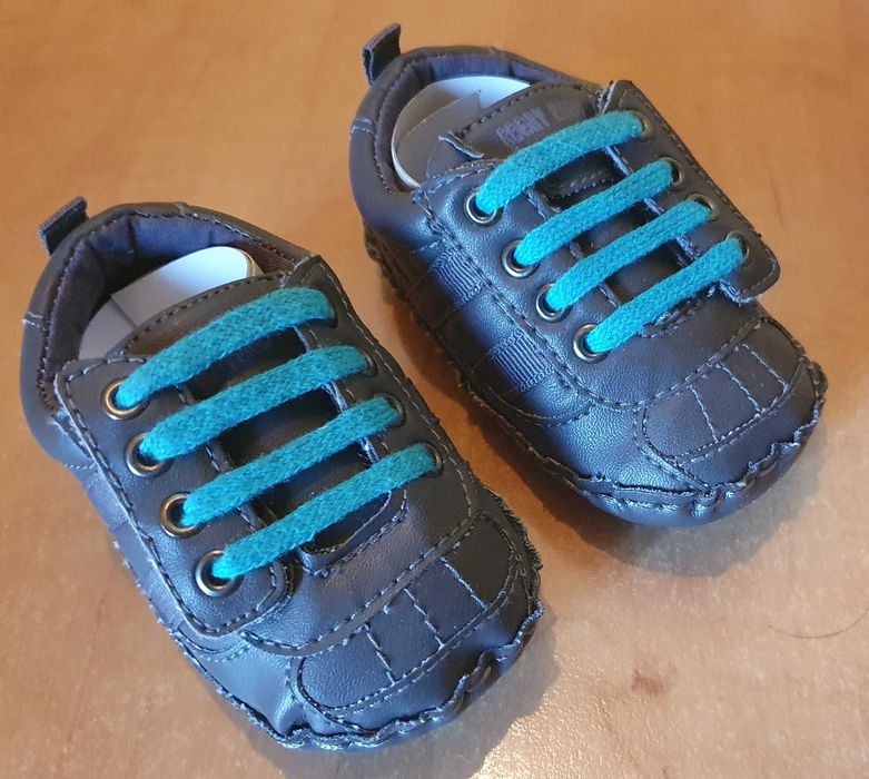 Pantofi sport nou nascuti noi nepurtati, cu sireturi, talpa moale