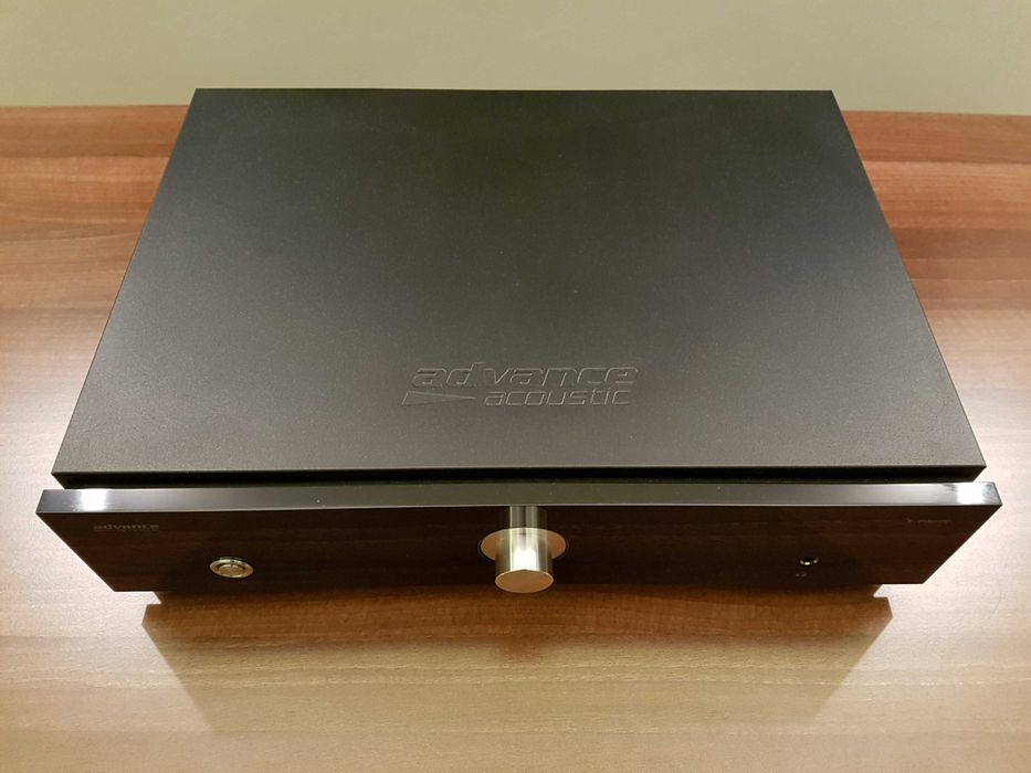 Нов предусилвател Advance Acoustic