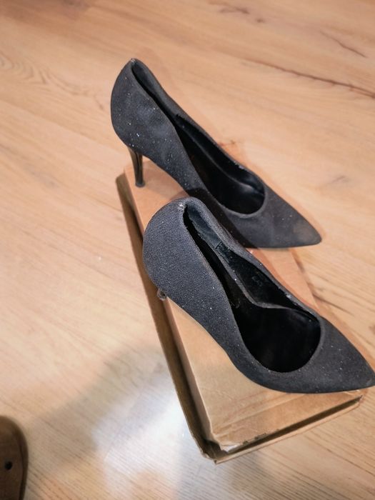 De vânzare pantofi dama la 25 lei