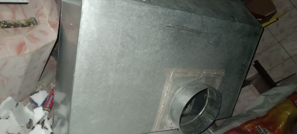 Продам вентиляционый вытяшку