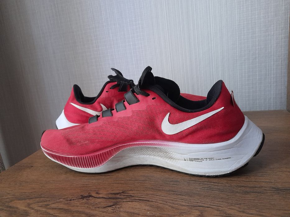 Nike Air Zoom Pegasus 37 маратонки 45.5 номер.