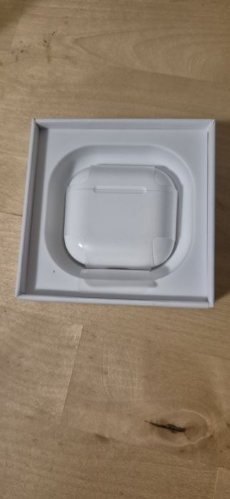Air Pods 4 Apple
