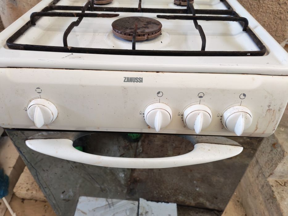 Aragaz cu 3 ochi zanusi