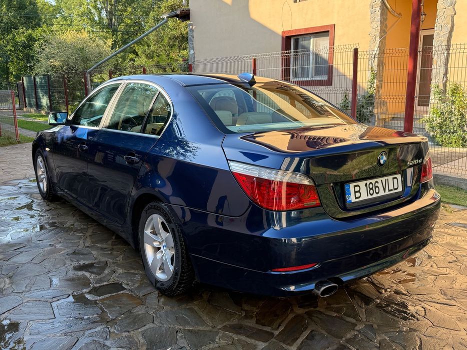 BMW Seria 5 BMW 520d LCI Facelift | Trapă | Bi-Xenon | Scaune Electrice Încălzite