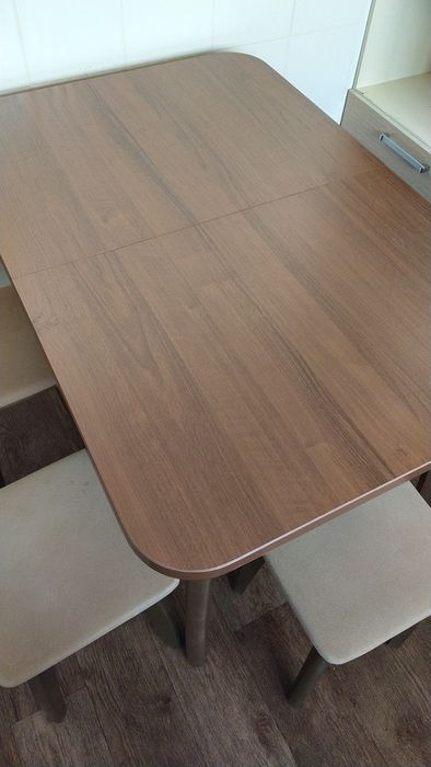 Стол кухонный с табуретками