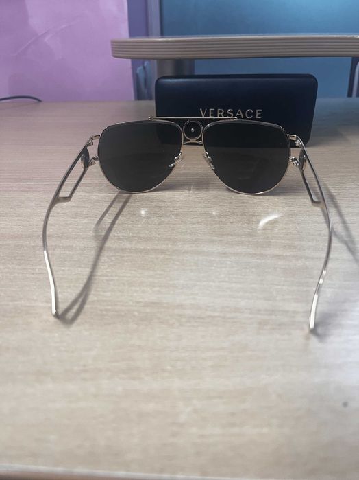 VERSACE VE2225 1002/87 – оригинални слънчеви очила