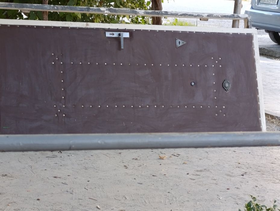 Temir eshik holati yaxshi