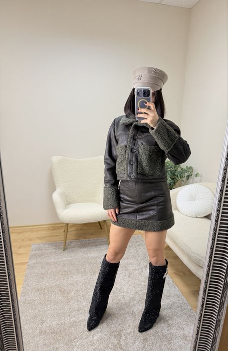 Дамски костюм от две части