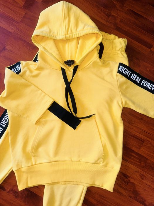 Nikole Collection спортни екипи