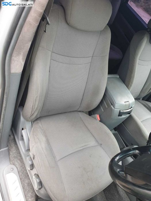 Interior Textil 7 Locuri Fara Incalzire Scaun Scaune Fata Stanga Dreapta Mijloc Bancheta Spate cu Spatar SsangYong Rodius 2004 - 2012