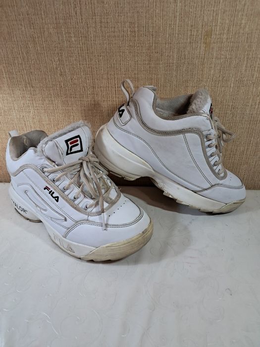 Школьные кроссовки, кеды.