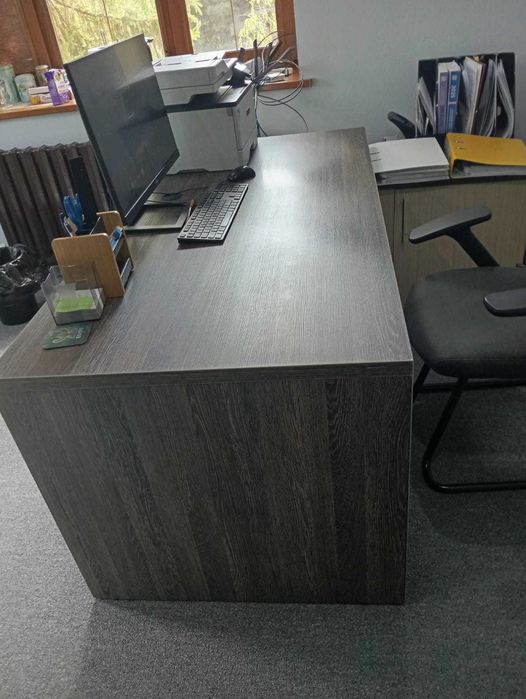 стол руководителя
