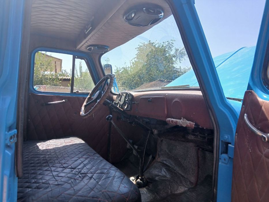 Gaz53 sotiladi.81yil