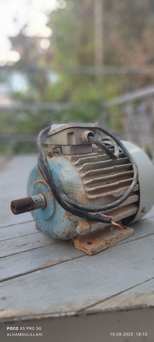 Мотор. Электродвигатель на 3 кВт с оборотом 1500 в минуту.