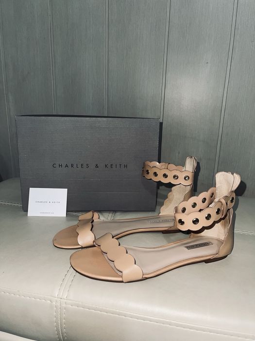 Босоножки Charles & Keith
