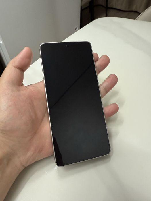 Poco F6 5G 12/512гб отлчный