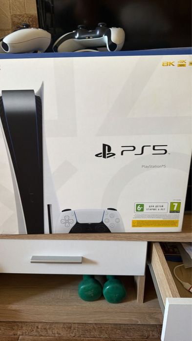 Playstation 5 в коробке