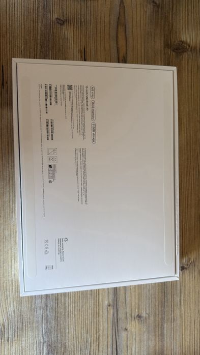 Apple MacBook Air 13″ M5, 16/512 GB, 100% батерия, гаранция + Magic Mouse