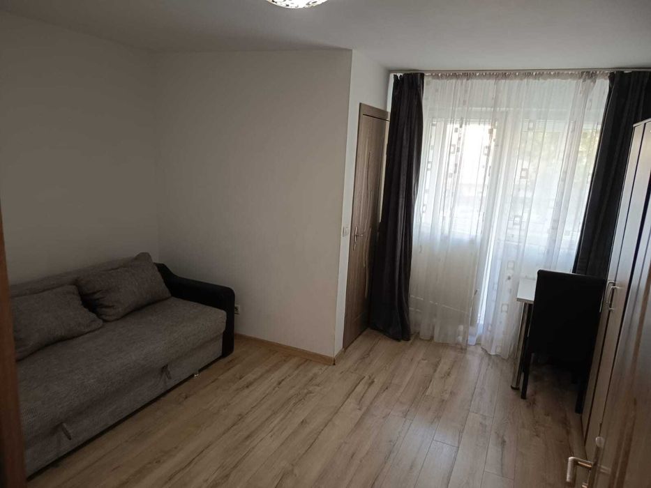 Proprietar inchiriez garsoniera ultramoderna-Piata Minis