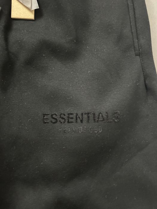 Pantaloni essential