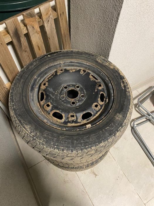 Set roti de 14 165/70/R14 cu cauciucuri de iarna vw,skoda,seat, audi
