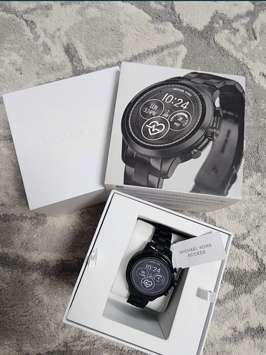 Умные часы Michael Kors MKT5046