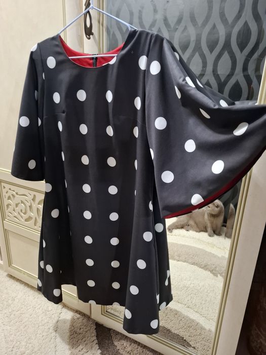 Продам платья 42-44 размер