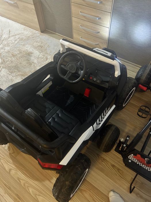 Buggy electric 4x4 pentru copii, 2 locuri, scaune piele, Bluetooth