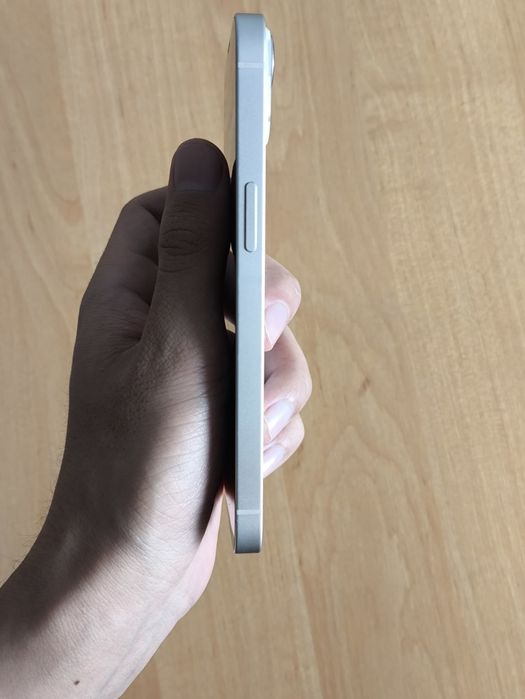 iPhone 13 128 в идеале акб75