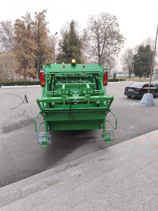 Мусоровоз 7 куб на базе шасси Isuzu NPR 75