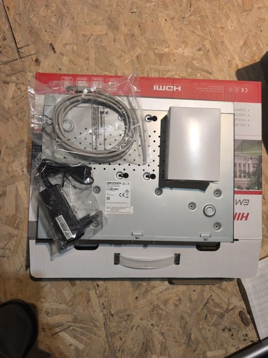 Nvr Hikvision DS-7616NXI-K1