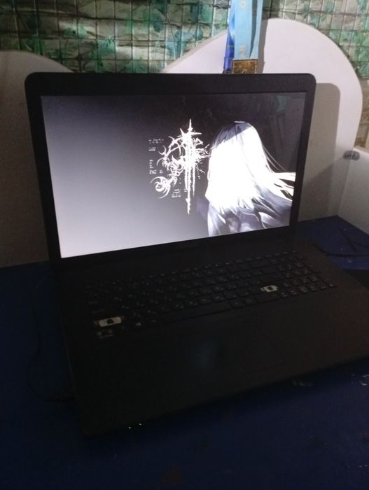 Продам ноутбук asus X751m
