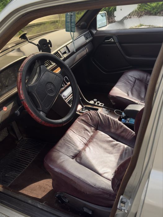 Mercedes E260 с AMG1 обвесом