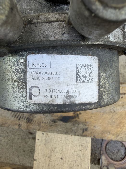 Вакуум помпа за Range Rover L322 4.4 TDV8 (AL3Q-2A451-DC)