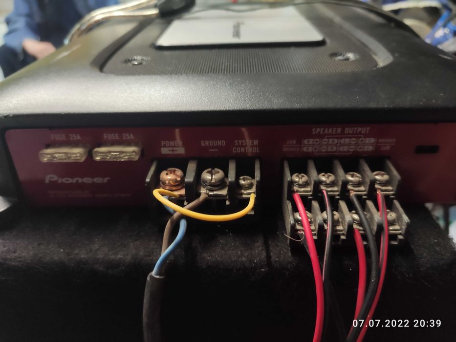 Сабвуфер, усилитель, акустика