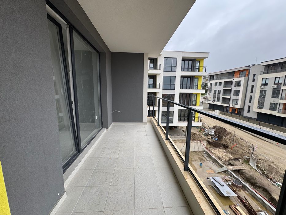 Продава  двустаен апартамент в ж.к Владислав Варненчик