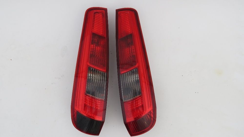 Стоп Стопове Преден капак Броня и Фар Фарове за Ford Fiesta V