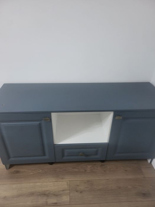 Продам тумбу , можно под тв