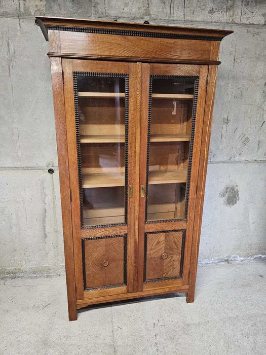 Уникална витрина,библиотека в стил Сецесион