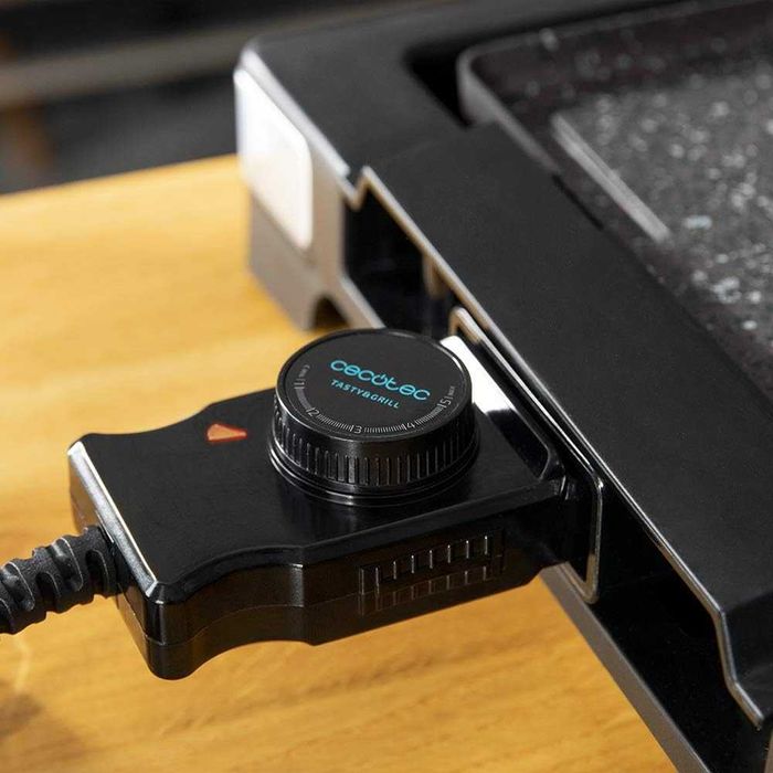 Електрическа грил плоча Cecotec Tasty&Grill,2000W,Незалепващо покритие