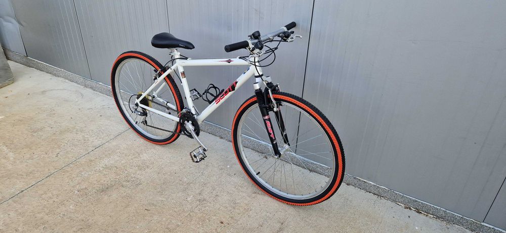 Хром-молибденов велосипед SCOTT колело 26"