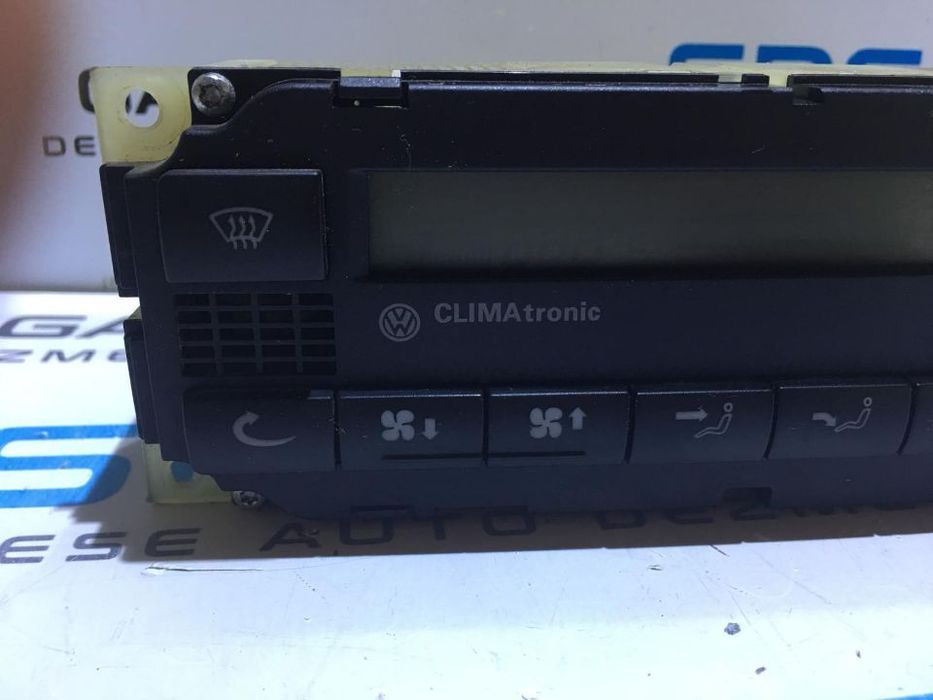 Panou / Display / Afisaj Climatronic VW Passat B5 1997 - 2001 Cod Piesa : 3B1 907 044 A / 3B1907044A / 5HB007617-10