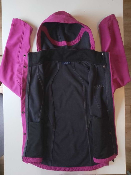 Оригинално софшел туристическо яке