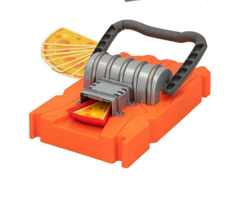 Нови  настолни игри туистър и дартс, футбол и др.