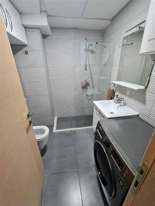 Дава се под наем Двустаен апартамент в Бургас, Славейков - 68 кв.м за 178.5 € - Снимка #3